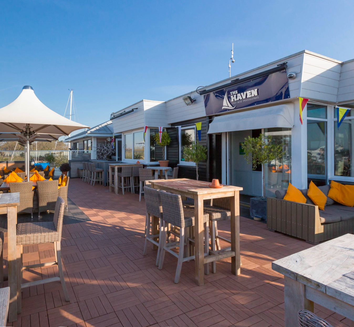 lymington yacht haven restaurant